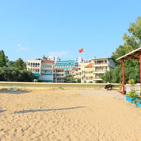 Apartment Seaside No-3 *