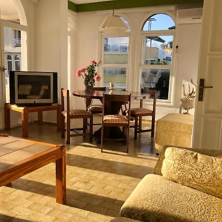 Seaside No-3 Apartment